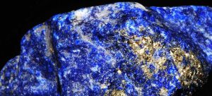 pedra lápis lazuli