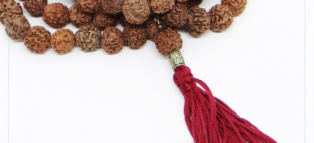 Grande japamala de 108 contas feito com sementes de rudraksha de 12 mm