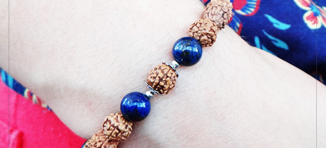 pulseira-japamala-27-contas-rudraksha-lapis-lazuli-04